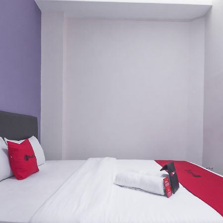 Hotel Reddoorz Near Itc Mangga Dua Yakarta Exterior foto