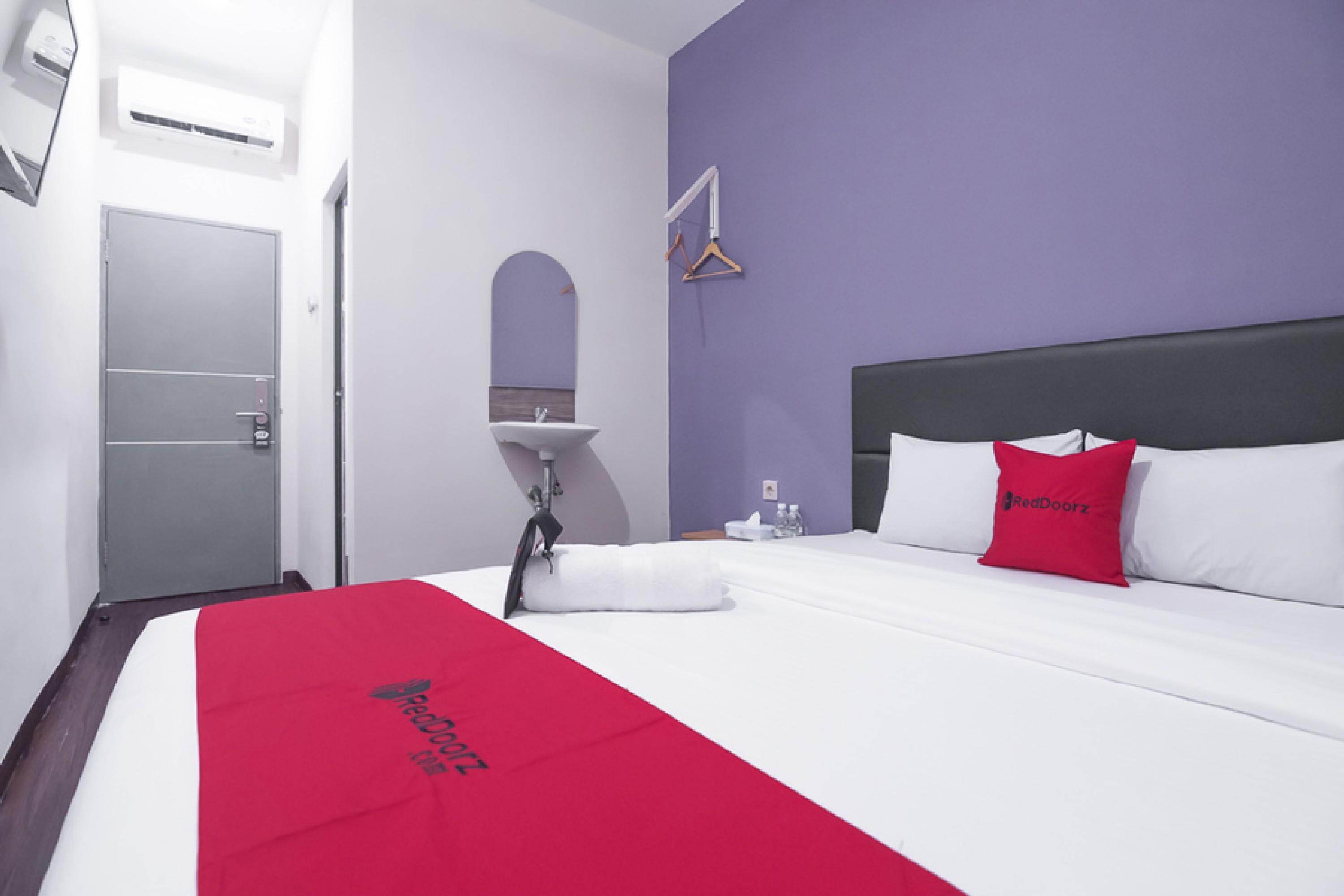 Hotel Reddoorz Near Itc Mangga Dua Yakarta Exterior foto