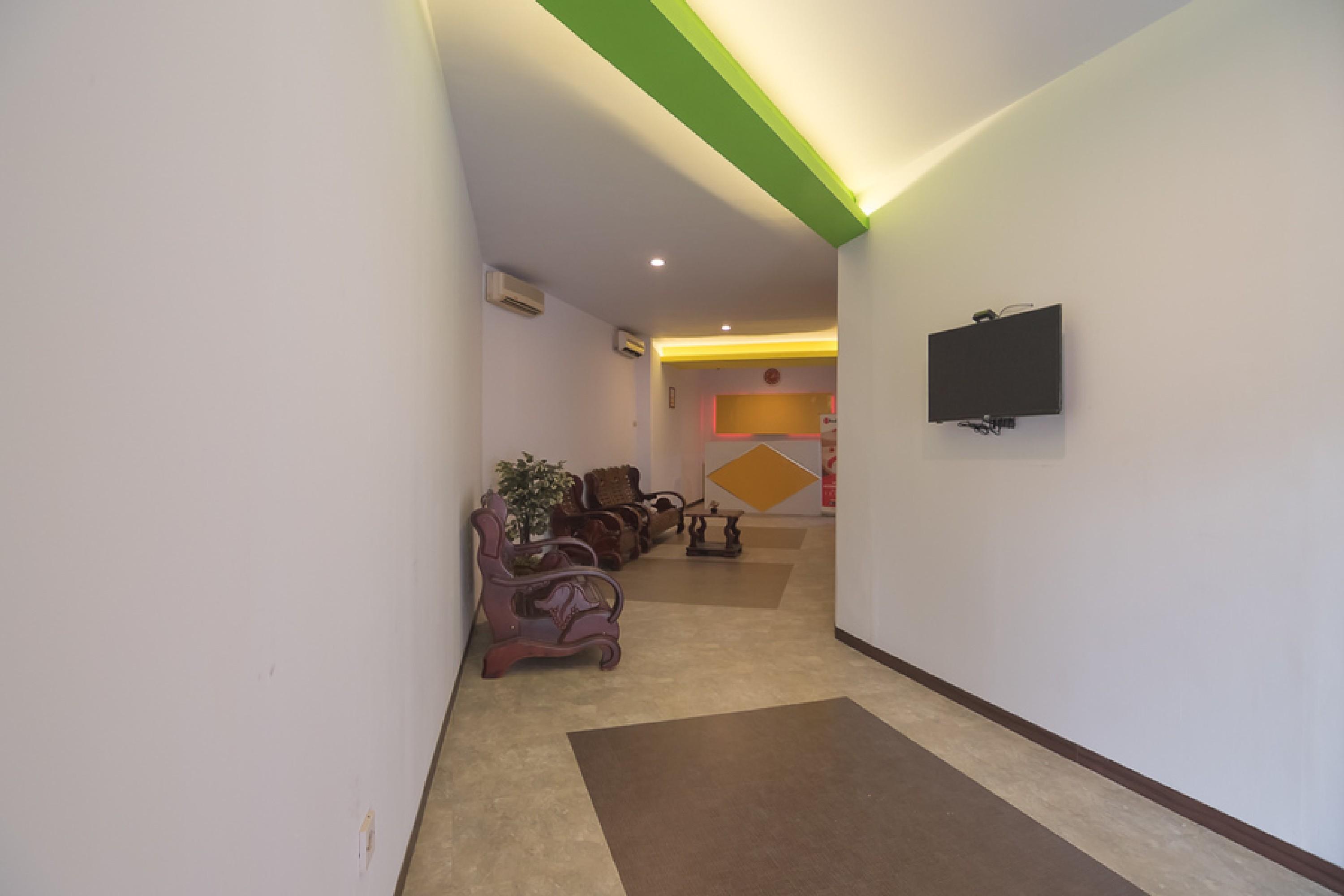 Hotel Reddoorz Near Itc Mangga Dua Yakarta Exterior foto